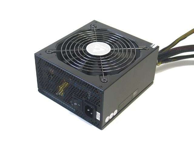 Eladó Már csak volt!!! Chieftec táp 1000W 14cm APFC,ATX2.3 ( 3Plus3 év gar.) - olcsó, Új Eladó Már csak volt!!! - Miskolc ( Borsod-Abaúj-Zemplén ) fotó