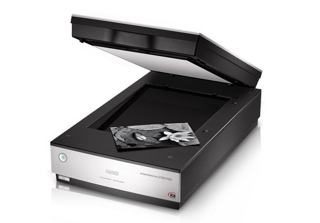 Eladó Már csak volt!!! Epson szkenner Perfection V750 Pro ( Szervizben 1 év ) - olcsó, Új Eladó Már csak volt!!! - Miskolc ( Borsod-Abaúj-Zemplén ) fotó
